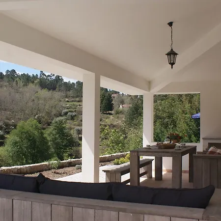 Сasa de vacaciones Spacious Holiday In Covas With Swimming Pool *